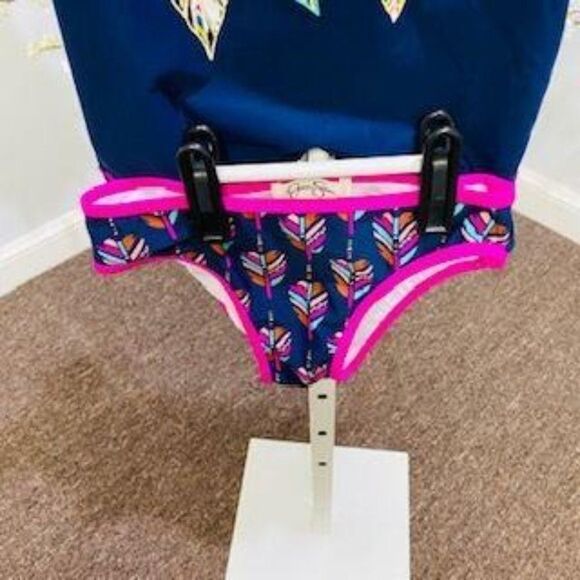 Jessica Simpson 2 piece swimsuit size 5 - Picture 2 of 3